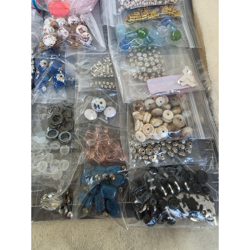 Jewelry Making Bead Lot Destash Seed Beads Glass Shell Findings Mixed Media 30pc - Picture 2 of 8